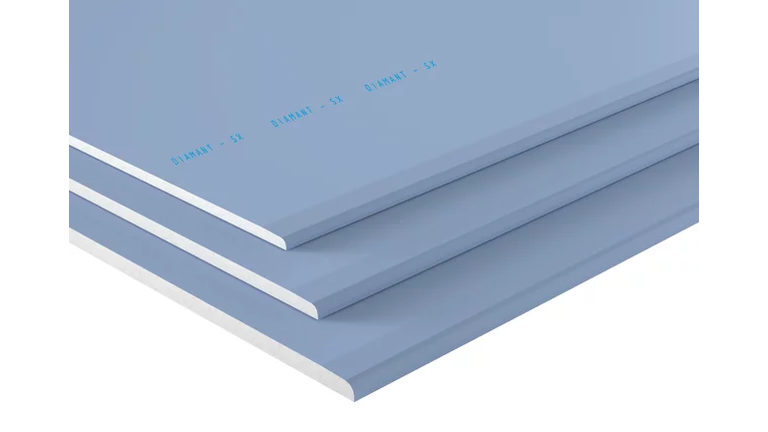 Drei blaue Gipskartonplatten mit weißen Kanten.